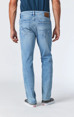 Zach Straight Leg Jean Light Foggy Feather Blue