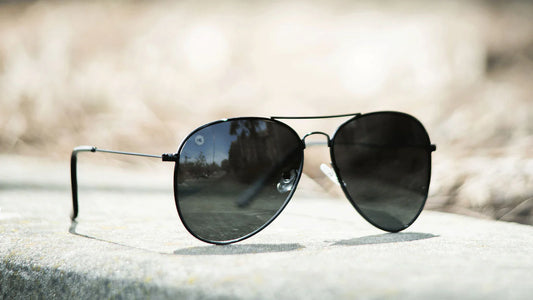 Black polarized aviator sunglasses