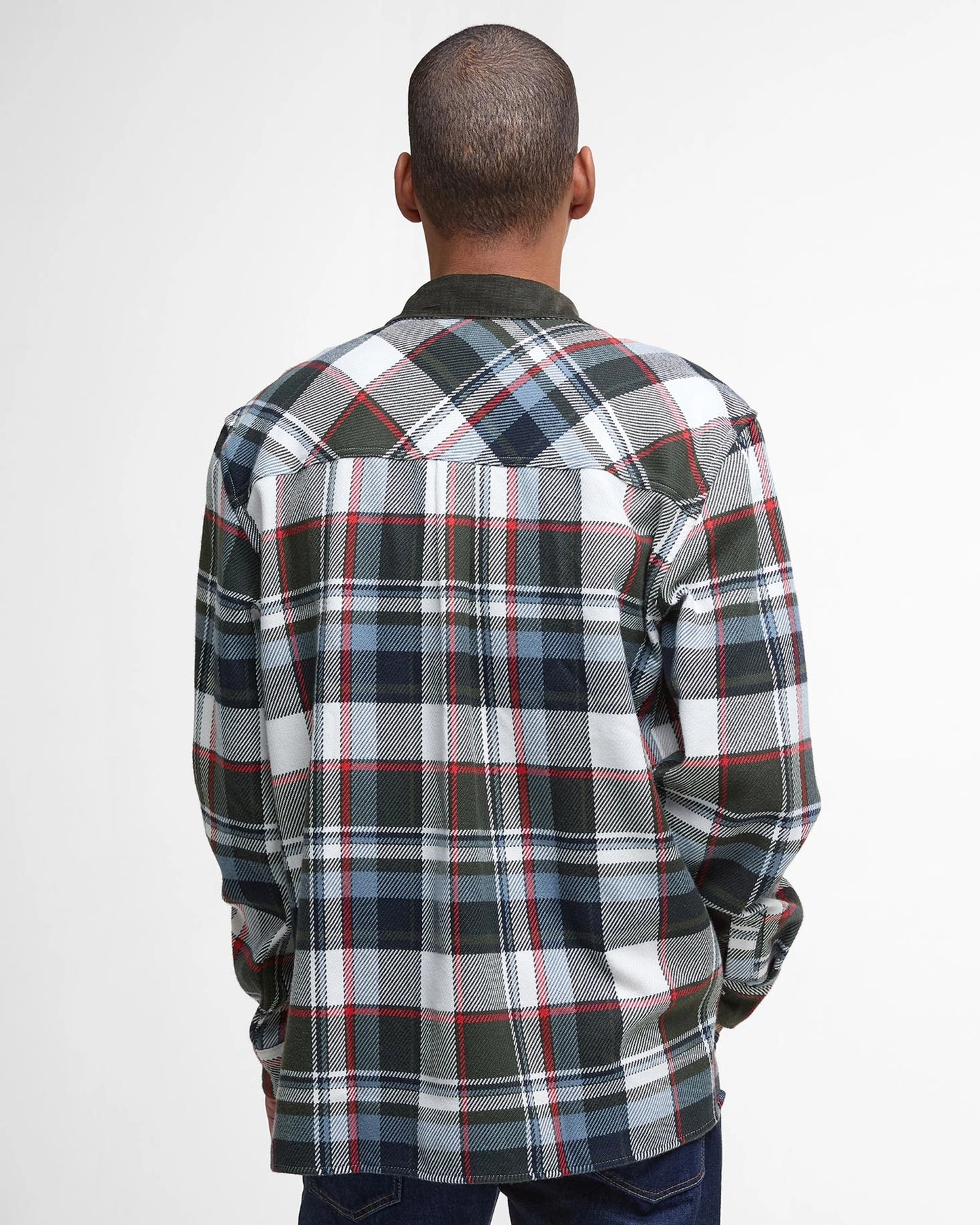 The Barbour Grasmoor Relaxed Long-Sleeved Shirt combines rugged charm with timeless elegance.