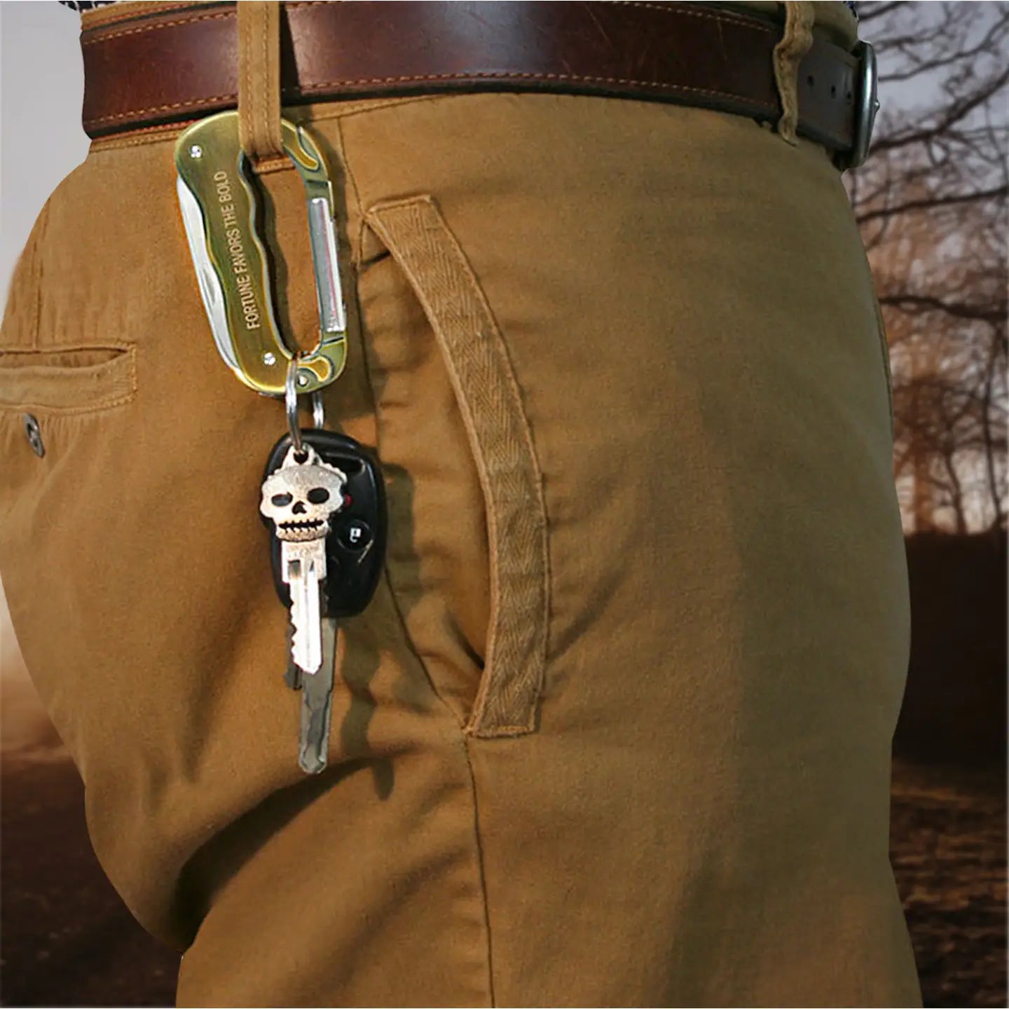 Hitch Blade Carabiner Tool